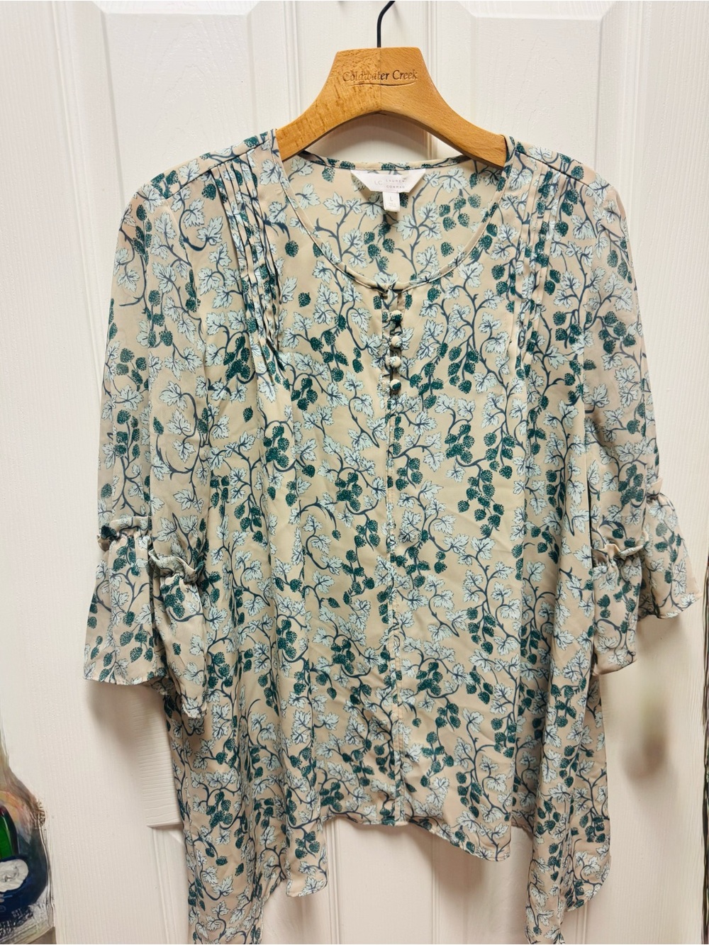 LC Lauren Conrad Cream Floral Pintuck Button-Front Blouse